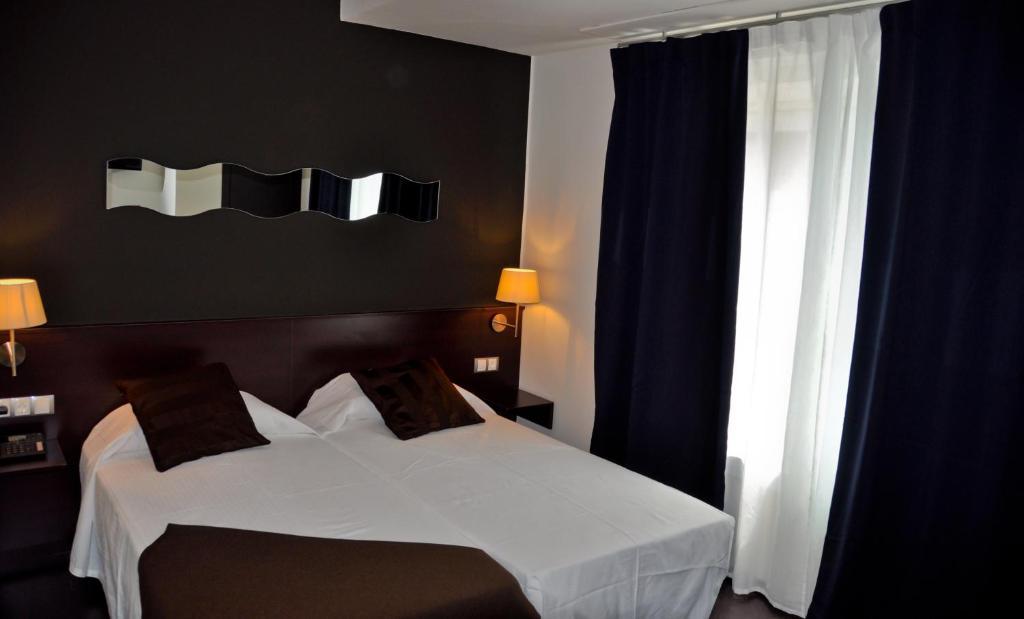 Hostal La Rotonda Ourense Quarto foto