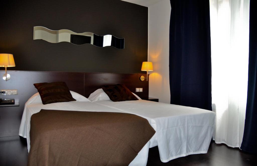 Hostal La Rotonda Ourense Quarto foto
